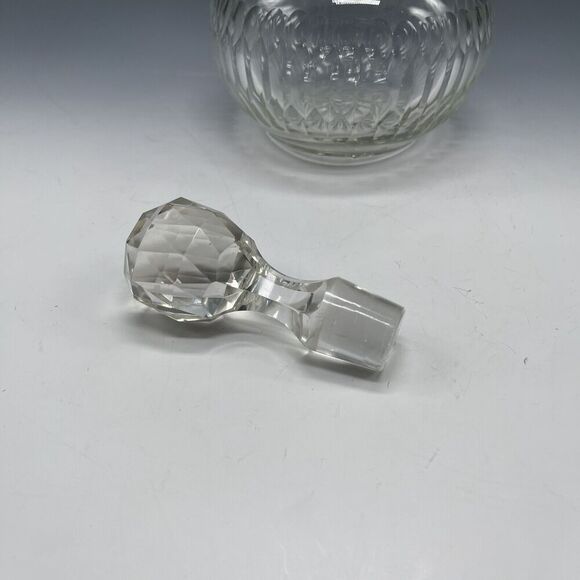 Vintage Glass Decanter‎ w/ Stopper Clear Diamond - Picture 8 of 16